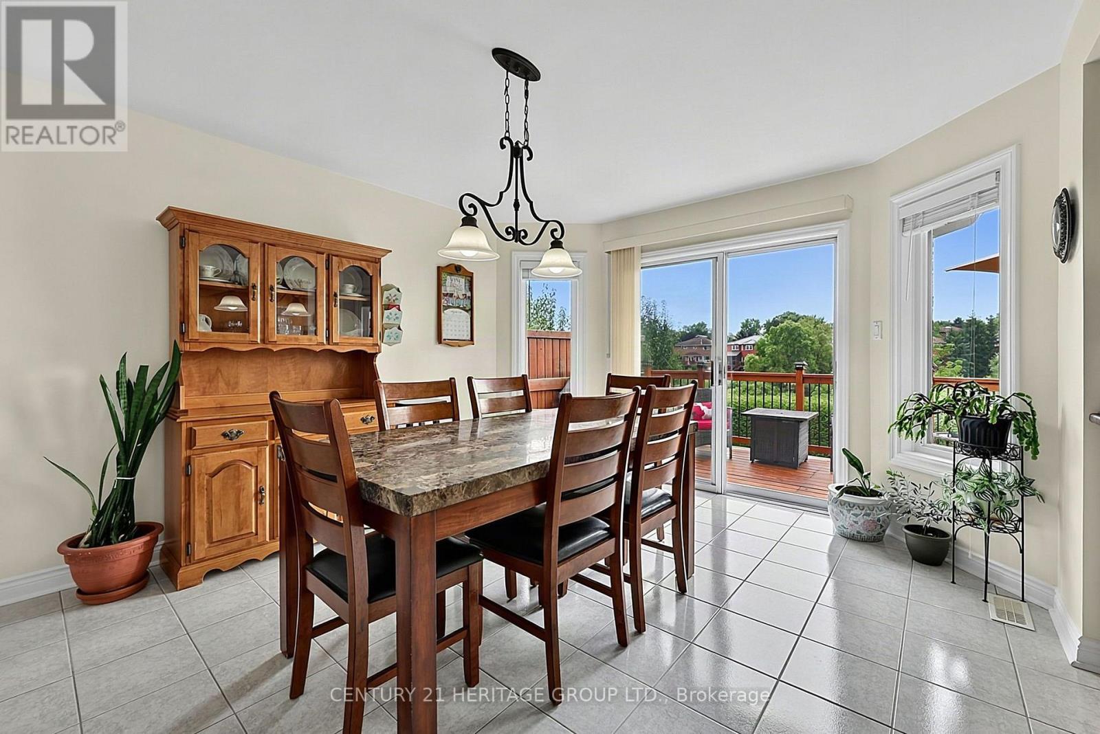 23 Parkside Court, Bradford West Gwillimbury, Ontario  L3Z 2Z9 - Photo 8 - N13670258