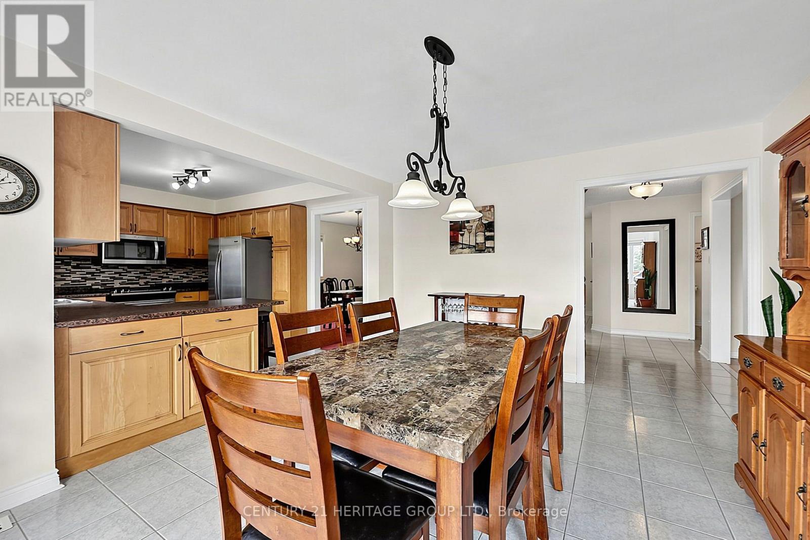 23 Parkside Court, Bradford West Gwillimbury, Ontario  L3Z 2Z9 - Photo 9 - N13670258