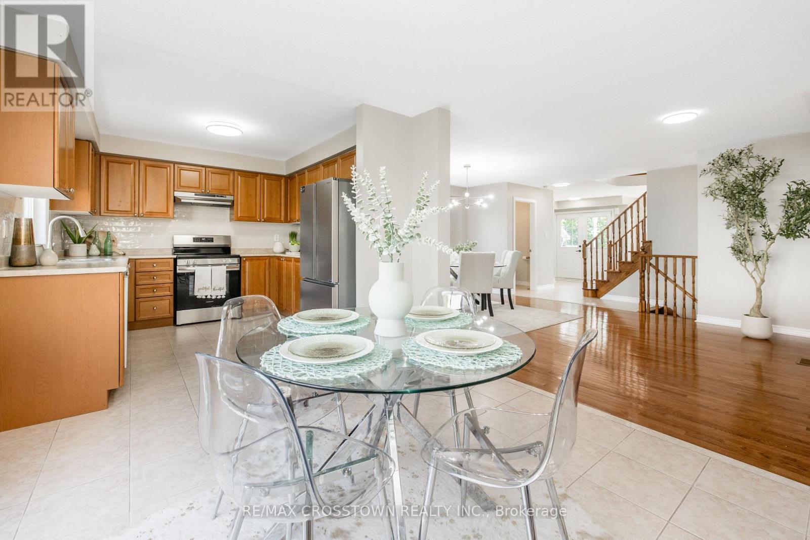 22 Maple Crown Terrace, Barrie, Ontario L4M 7H4 - Photo 15 - S13663730