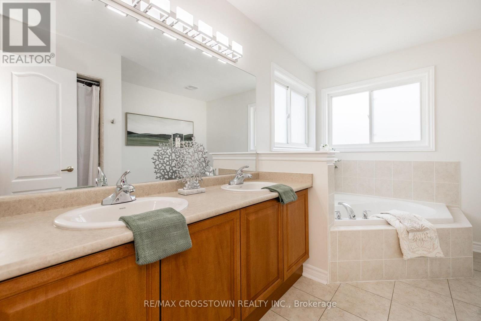 22 Maple Crown Terrace, Barrie, Ontario L4M 7H4 - Photo 32 - S13663730