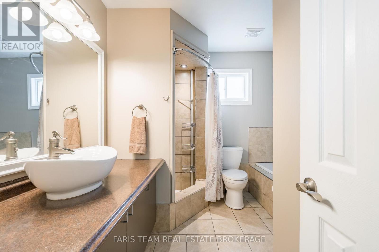 4 Bluegrass Drive, Barrie, Ontario L4N 9N6 - Photo 18 - S13670056
