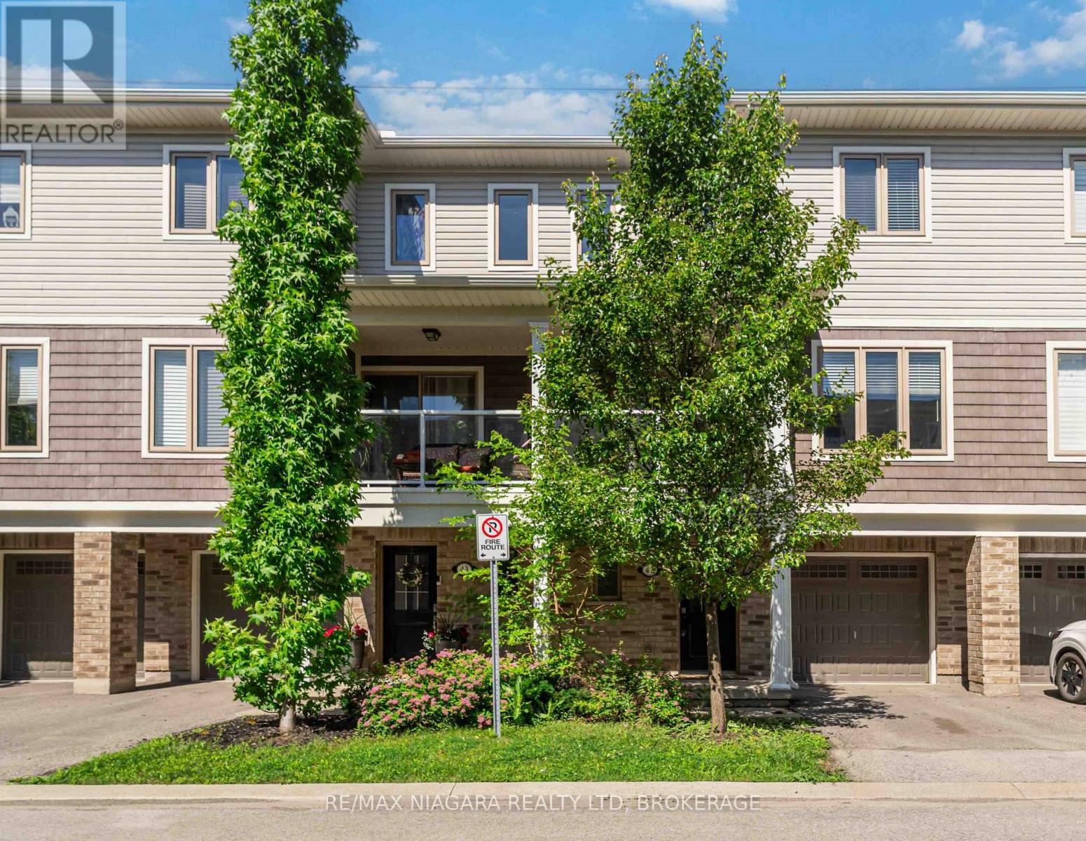 47 Scarlett Common, St. Catharines, Ontario  L2P 0C4 - Photo 1 - X13670040