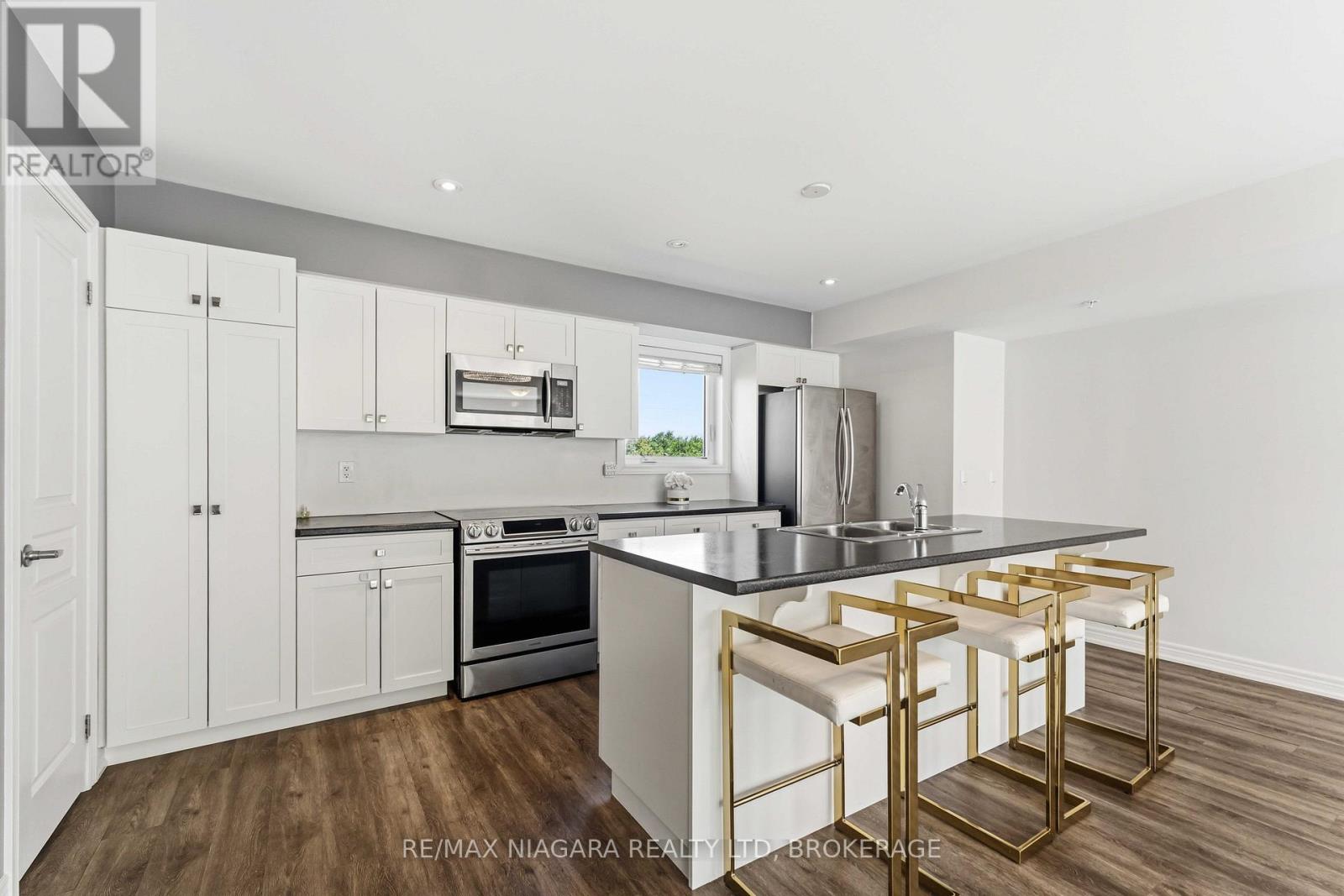 47 Scarlett Common, St. Catharines, Ontario  L2P 0C4 - Photo 12 - X13670040