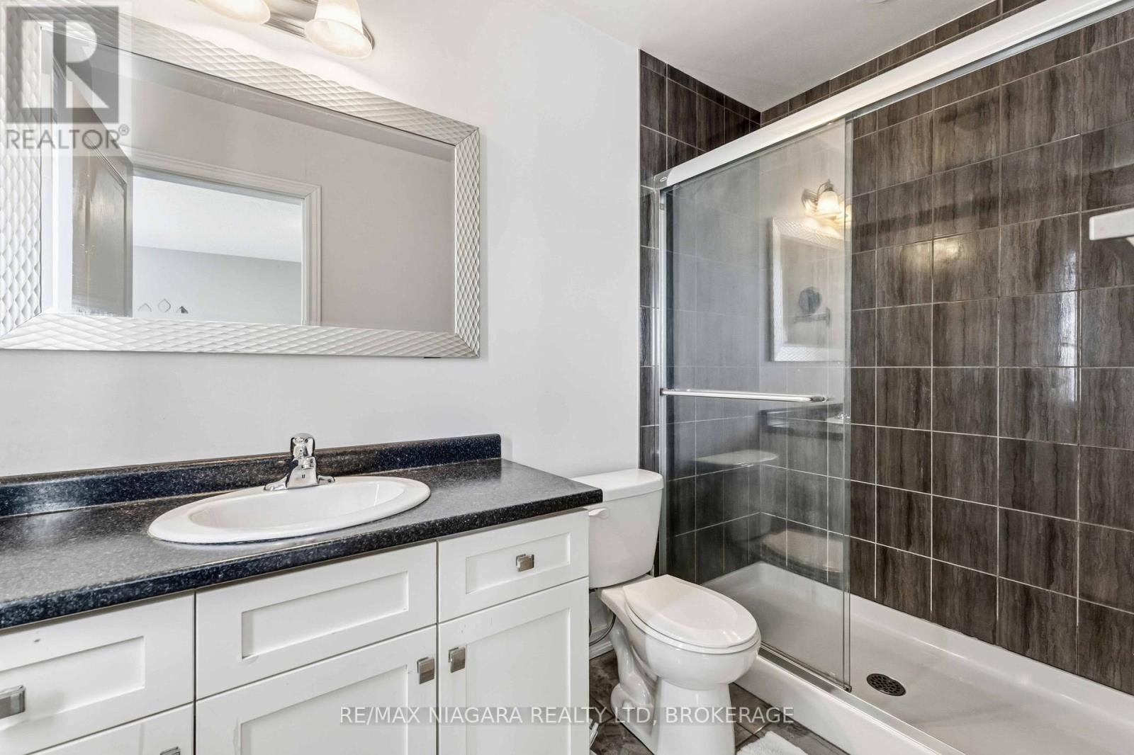 47 Scarlett Common, St. Catharines, Ontario  L2P 0C4 - Photo 20 - X13670040