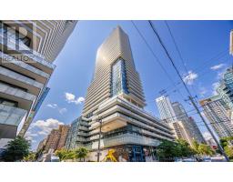 330 - 161 ROEHAMPTON AVENUE, Toronto, Ontario