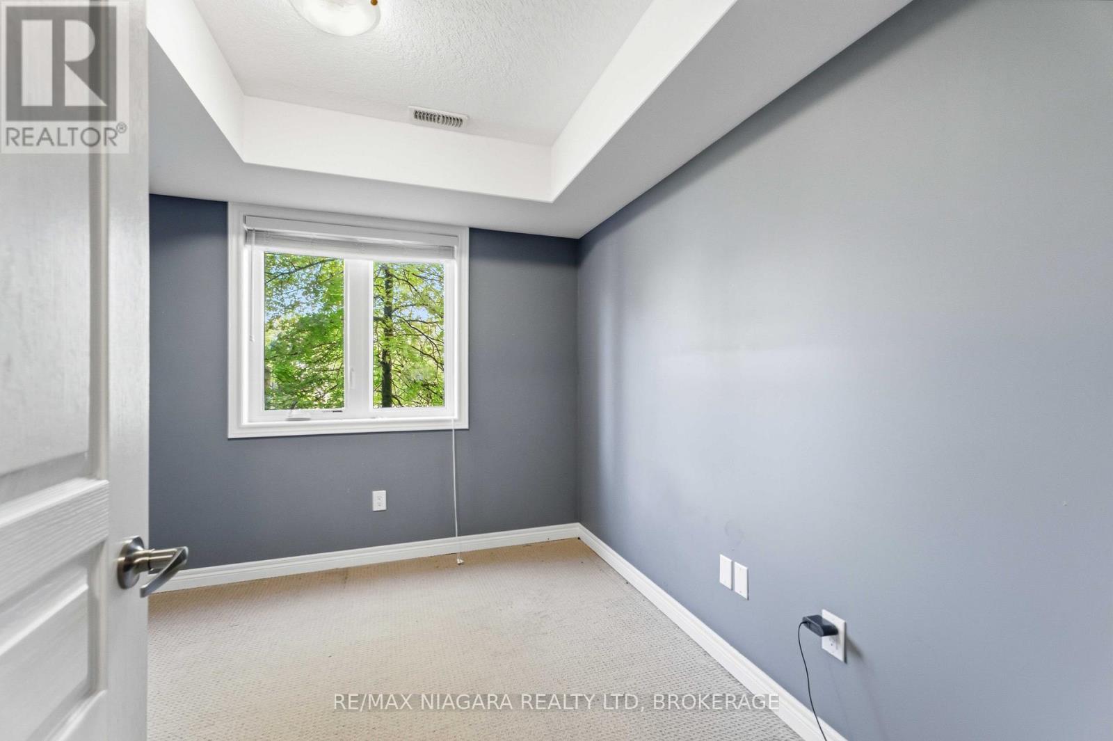 47 Scarlett Common, St. Catharines, Ontario  L2P 0C4 - Photo 5 - X13670040
