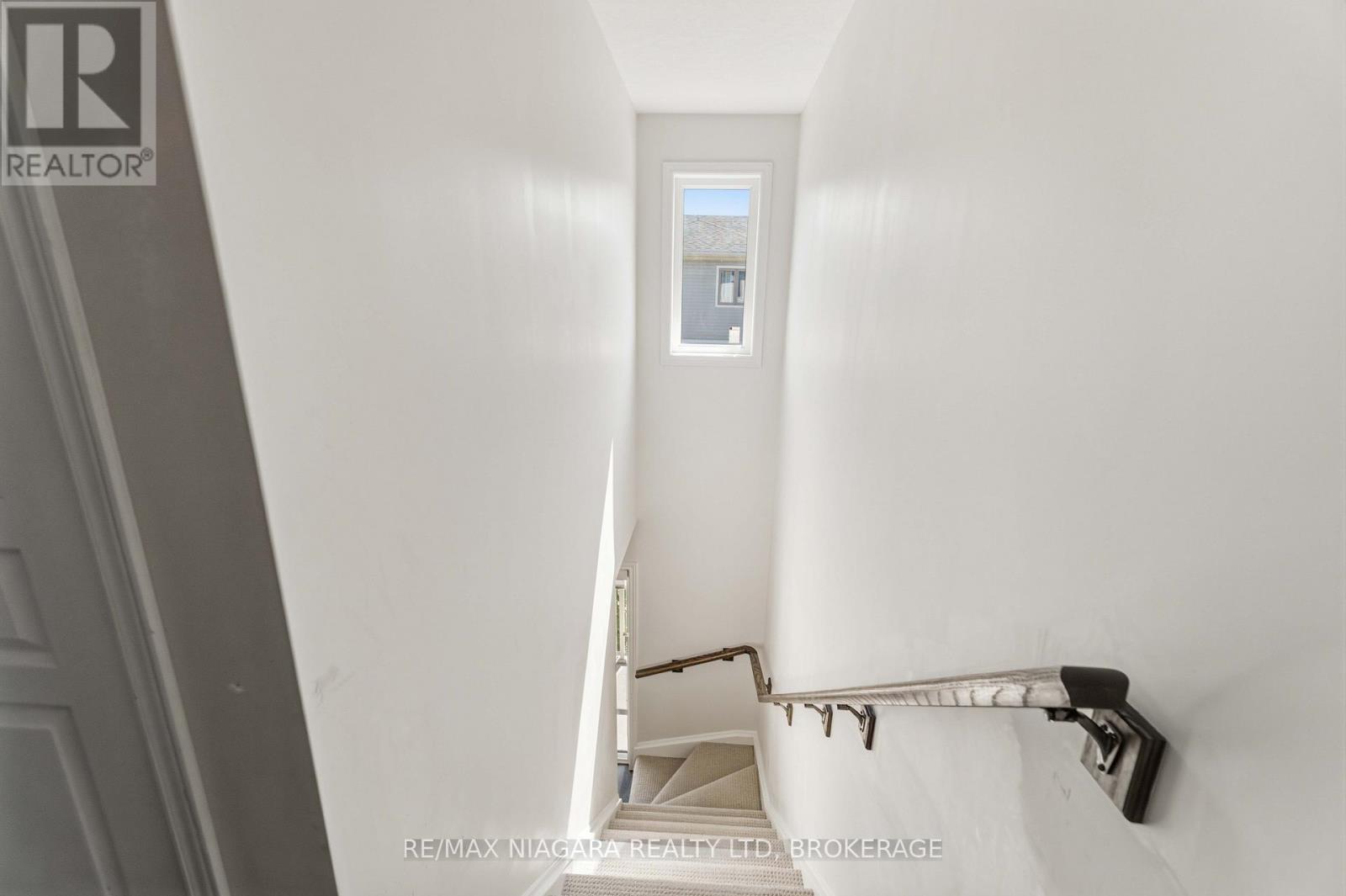 47 Scarlett Common, St. Catharines, Ontario  L2P 0C4 - Photo 7 - X13670040