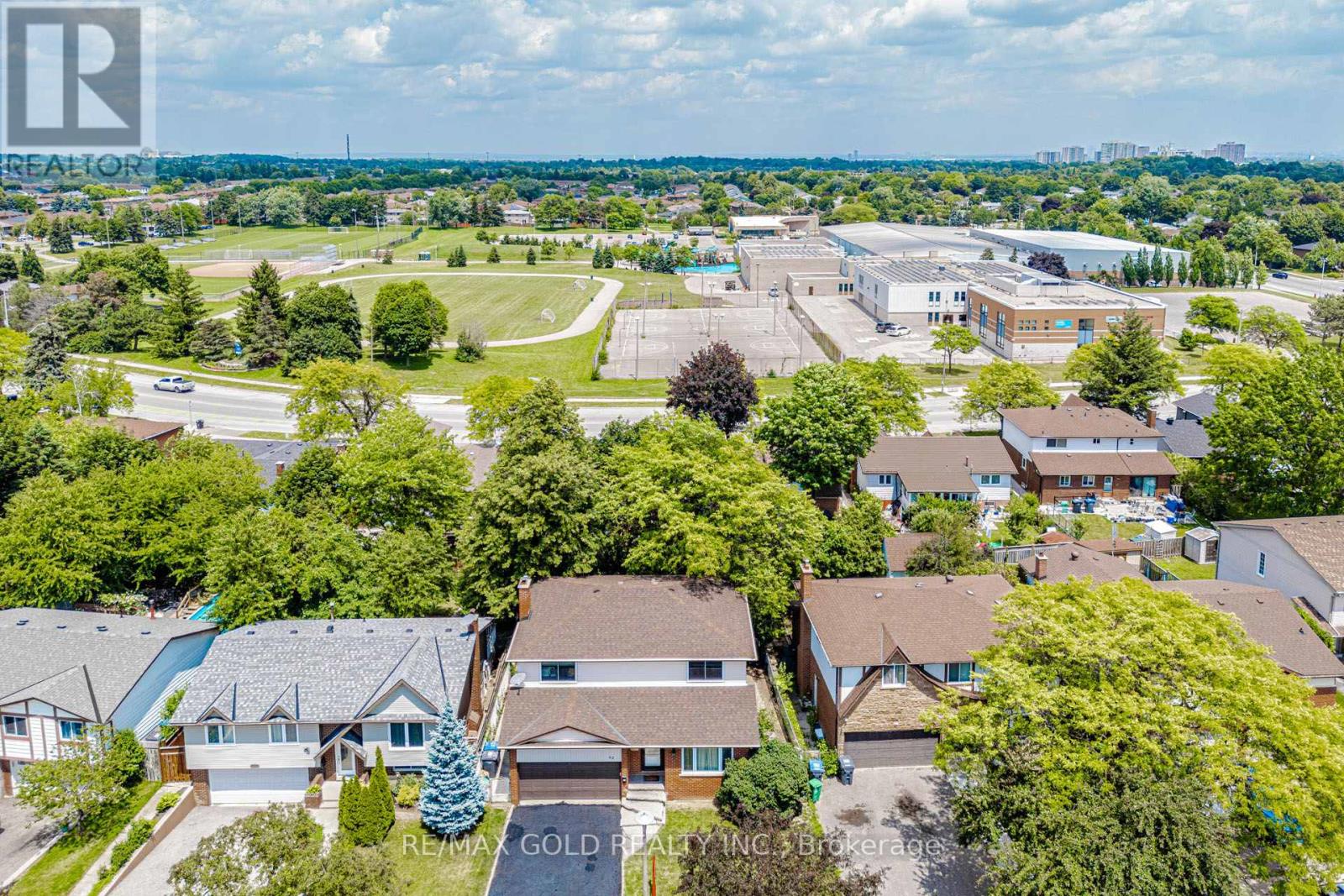 62 CHARTERS ROAD, Brampton, Ontario