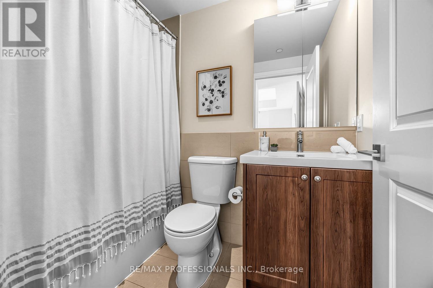 417 - 2 Old Mill Drive, Toronto, Ontario  M6S 0A2 - Photo 15 - W13666332