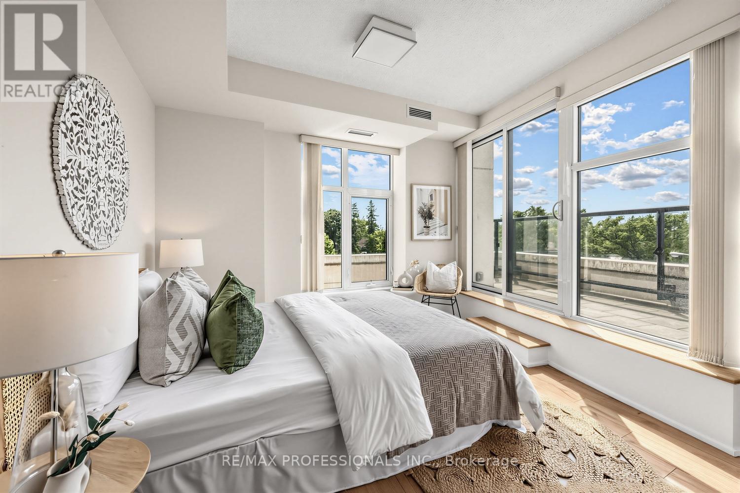 417 - 2 Old Mill Drive, Toronto, Ontario  M6S 0A2 - Photo 17 - W13666332