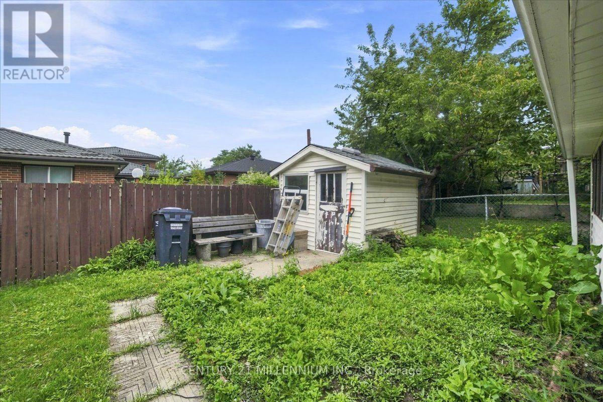 9 Cheryl Court, Brampton, Ontario  L6V 3C2 - Photo 21 - W13664482