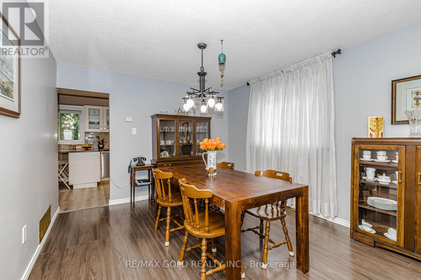 62 Charters Road, Brampton, Ontario  L6V 2S5 - Photo 6 - W13508708