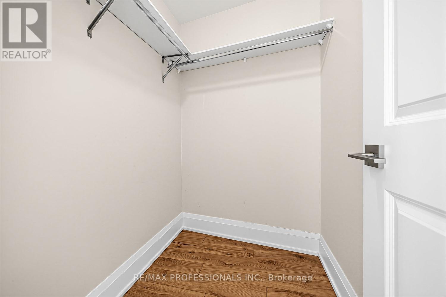 417 - 2 Old Mill Drive, Toronto, Ontario  M6S 0A2 - Photo 16 - W13666332