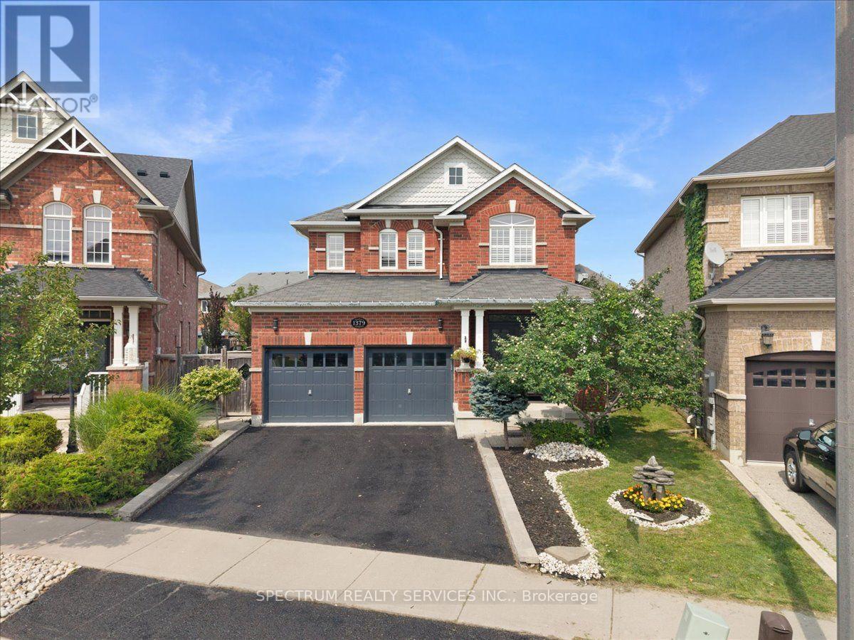 1379 ROLPH TERRACE, Milton, Ontario
