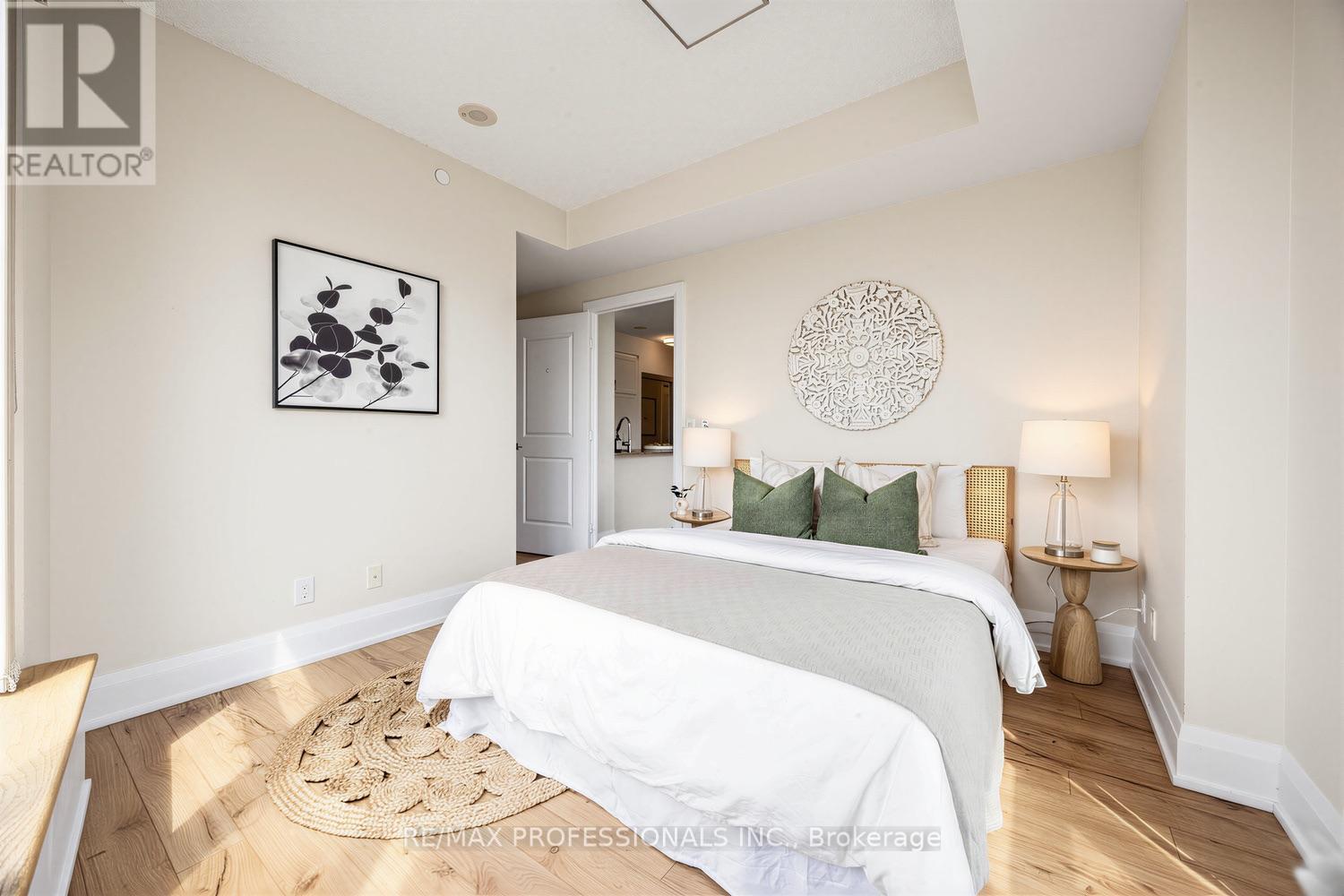 417 - 2 Old Mill Drive, Toronto, Ontario  M6S 0A2 - Photo 19 - W13666332