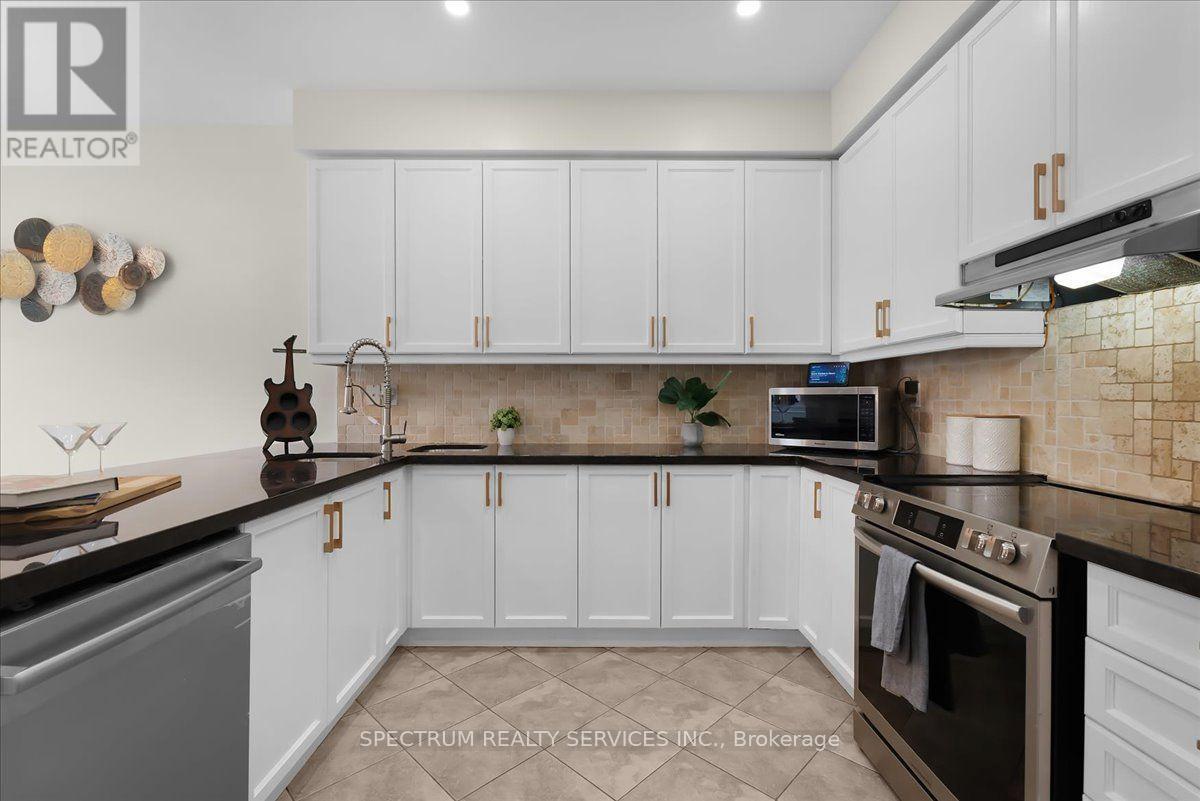 1379 Rolph Terrace, Milton, Ontario  L9T 7E1 - Photo 4 - W13668824