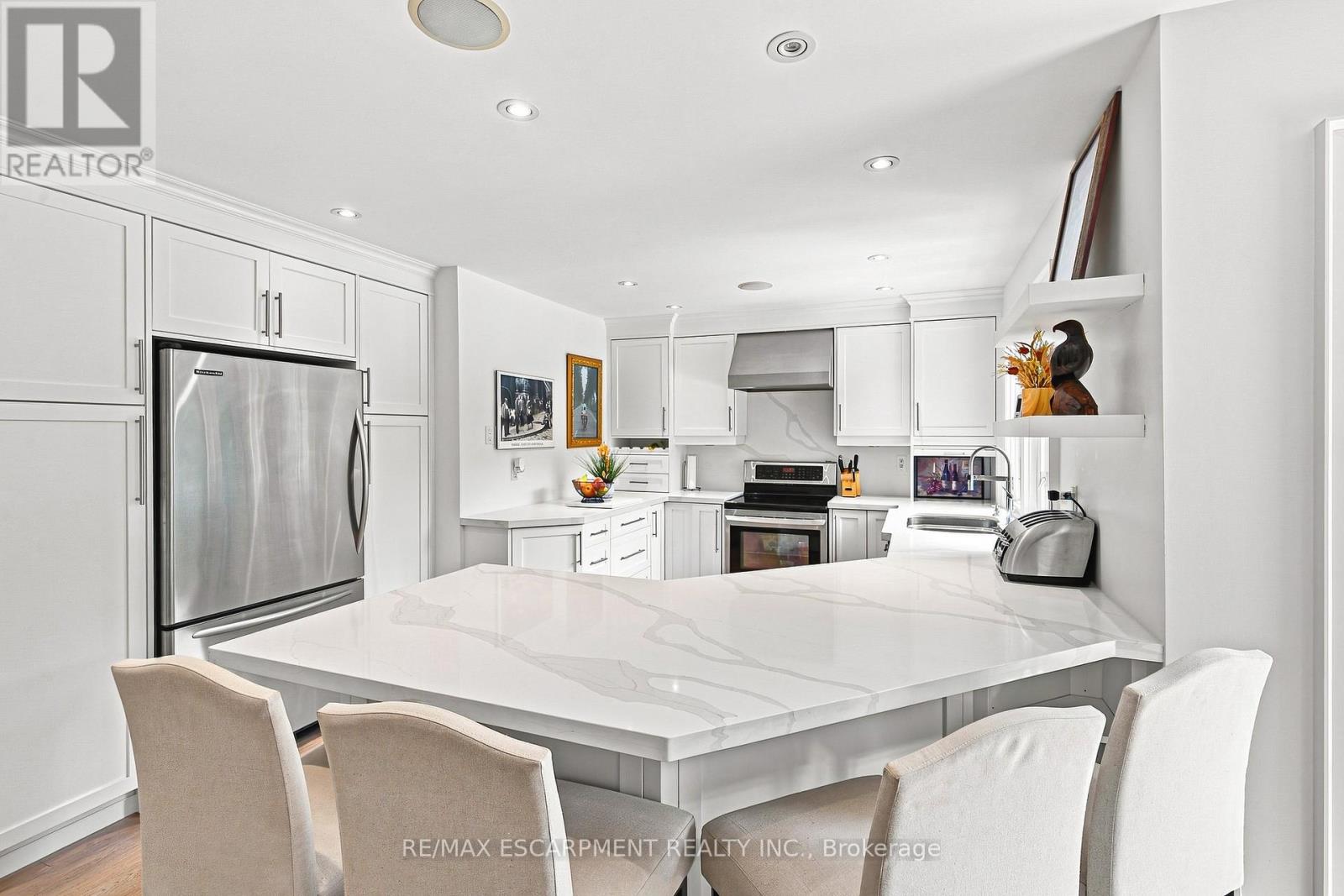794 Falcon Boulevard, Burlington, Ontario  L7T 3B3 - Photo 12 - W13670022