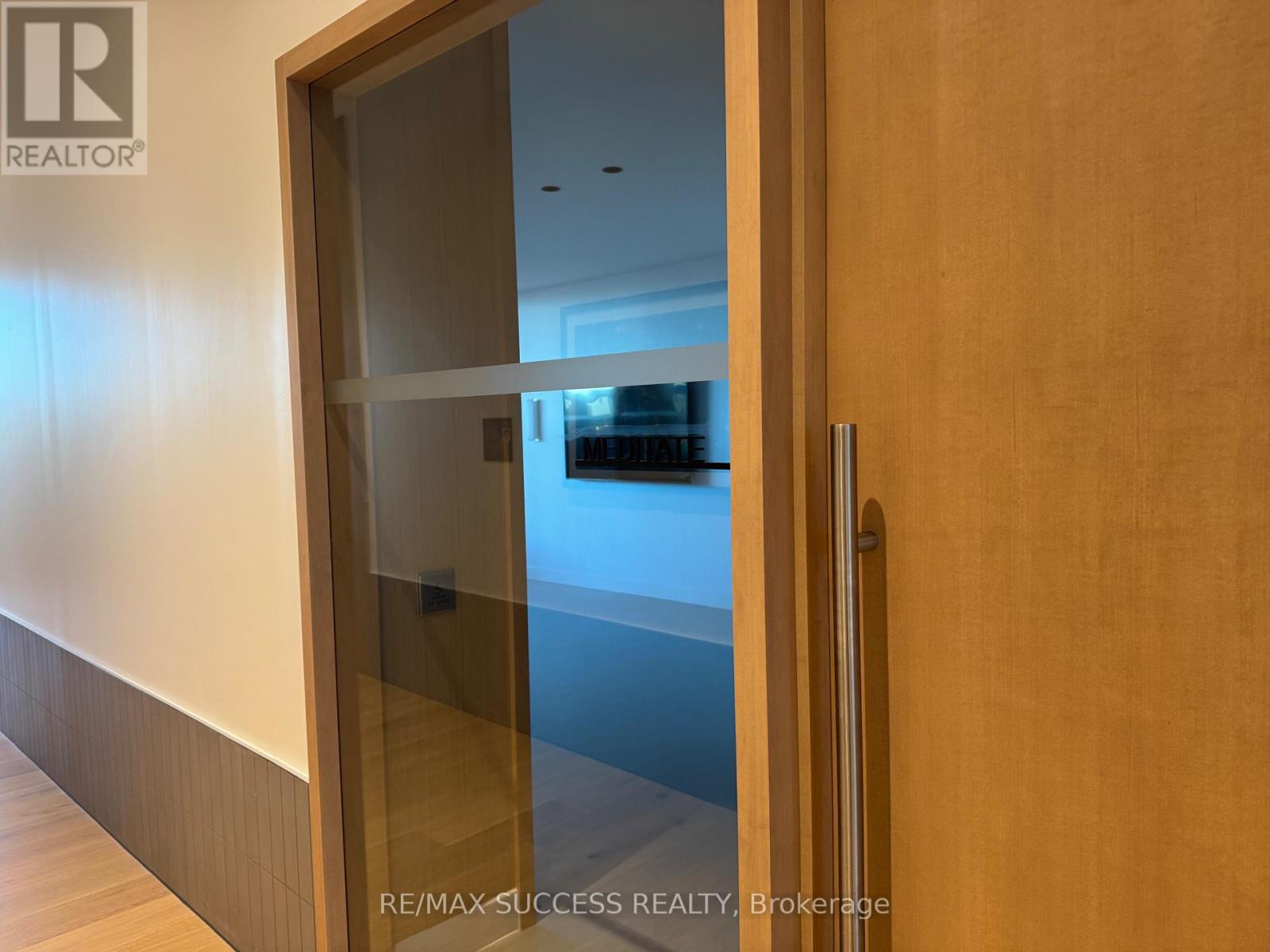 1607 - 395 Square One Drive, Mississauga, Ontario  L5B 0P6 - Photo 31 - W13669636