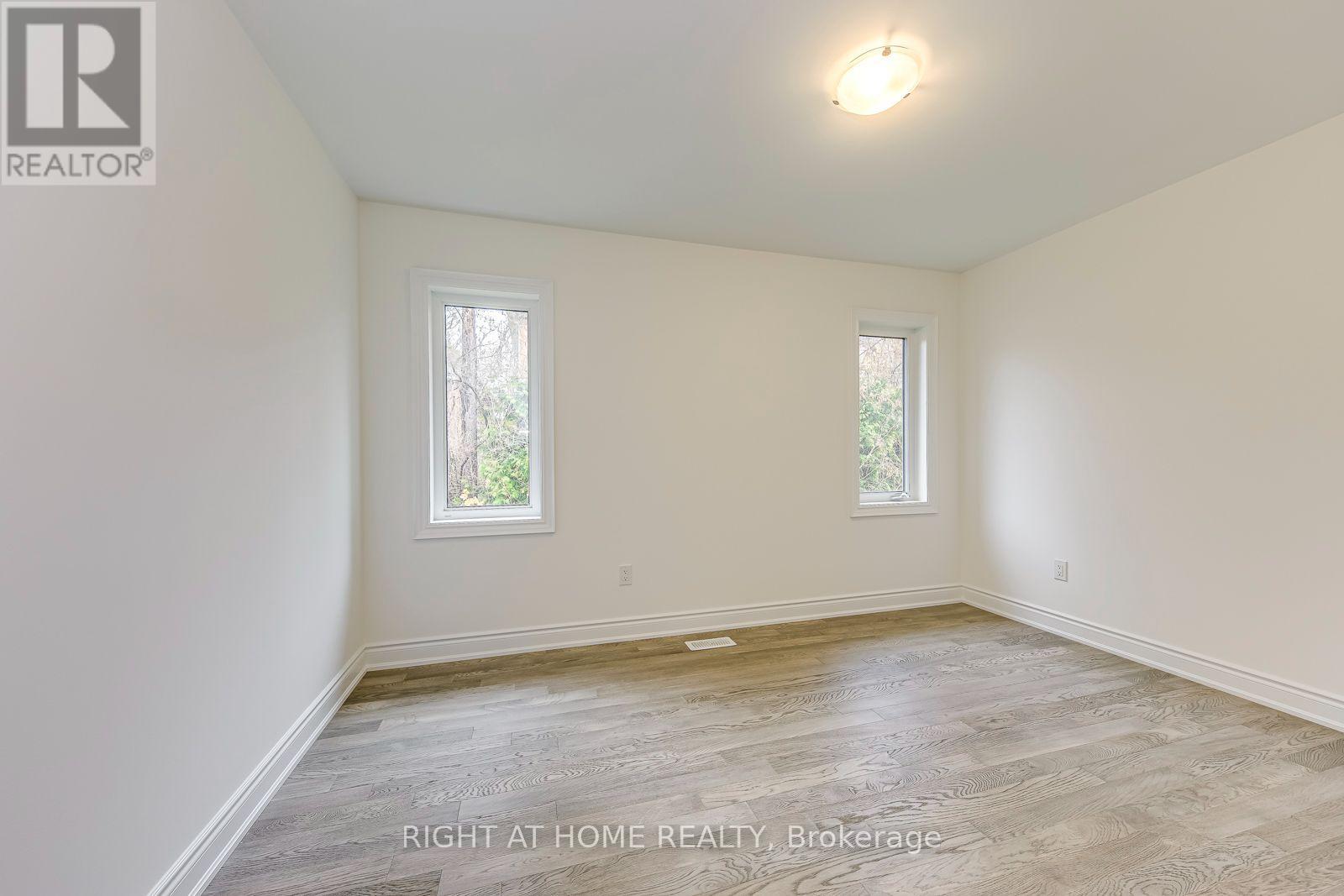 2579 Islington Avenue, Toronto, Ontario  M9V 4A2 - Photo 32 - W13670064