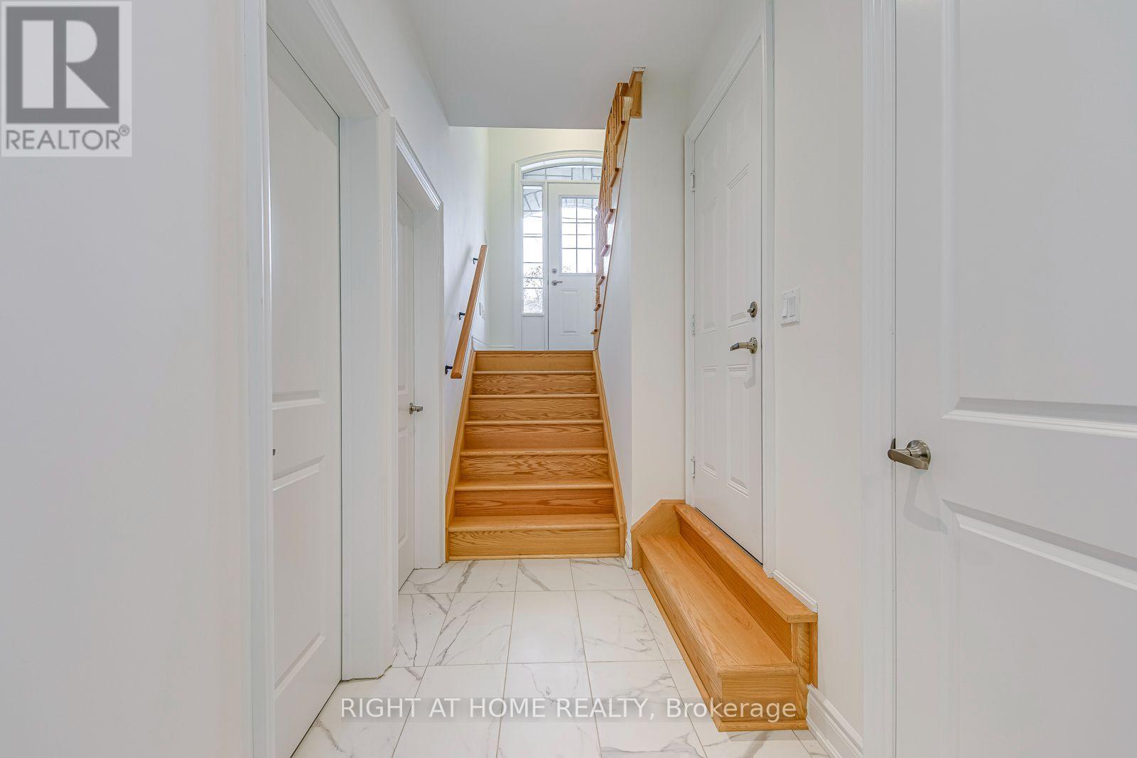 2579 Islington Avenue, Toronto, Ontario  M9V 4A2 - Photo 36 - W13670064