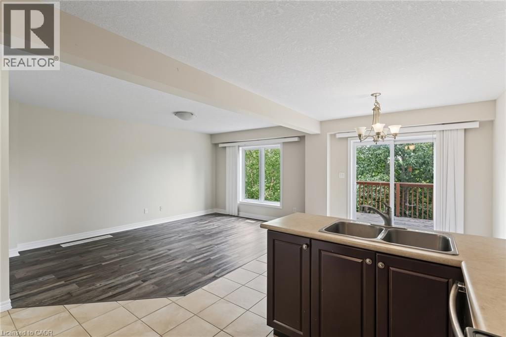 571 Champlain Avenue, Woodstock, Ontario  N4V 0A6 - Photo 11 - 40842673