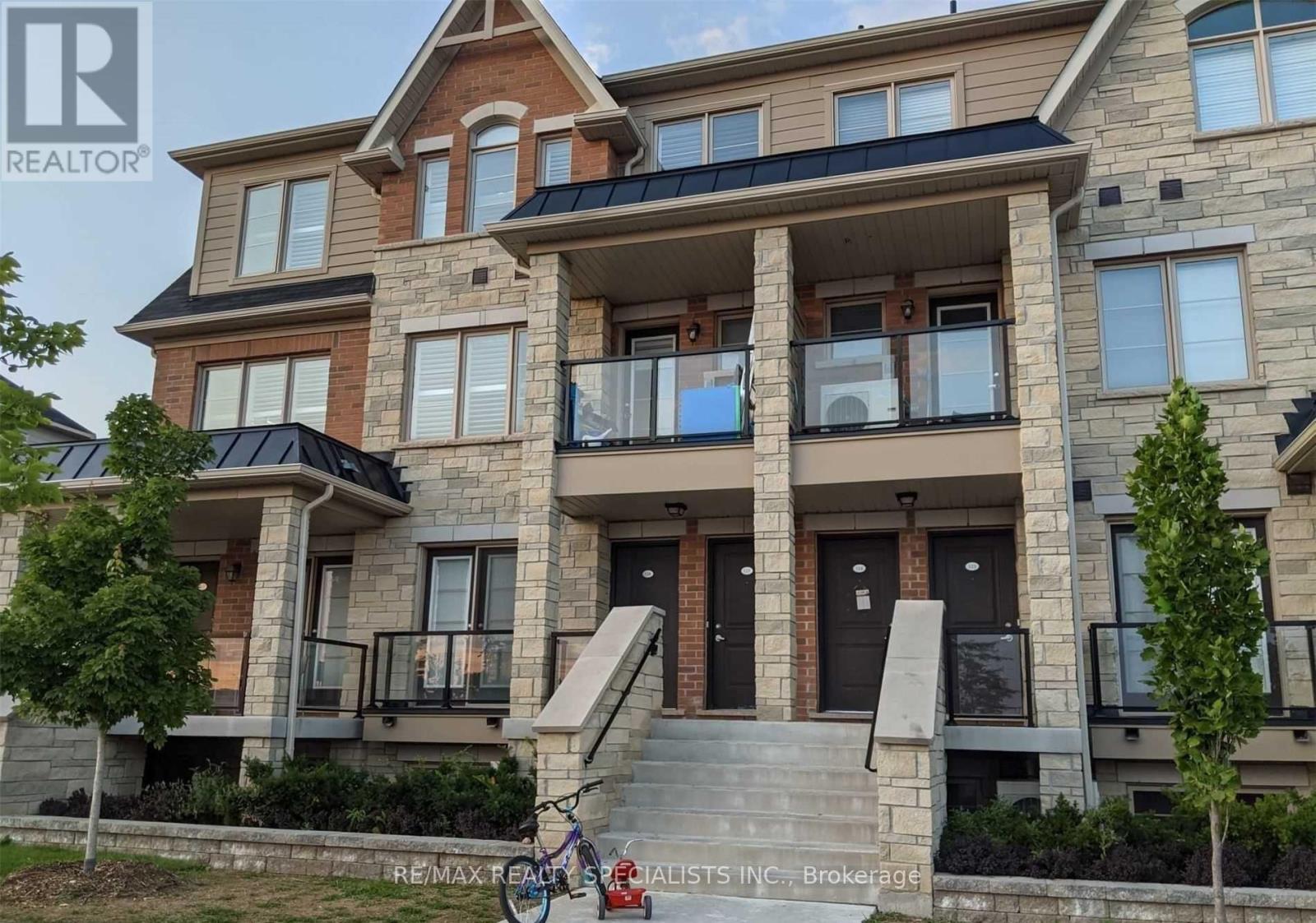 115 - 200 VETERANS DRIVE