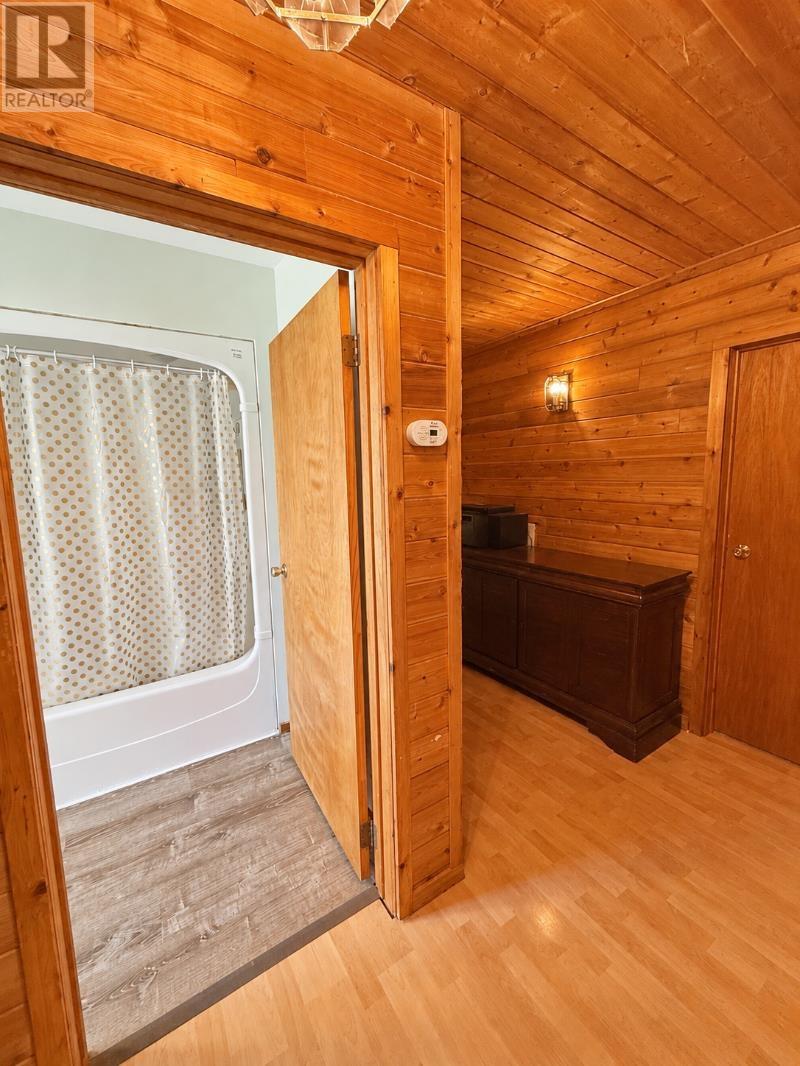109-111 Hillcrest Rd, Longlac, Ontario  P0T 2A0 - Photo 18 - TB2602351