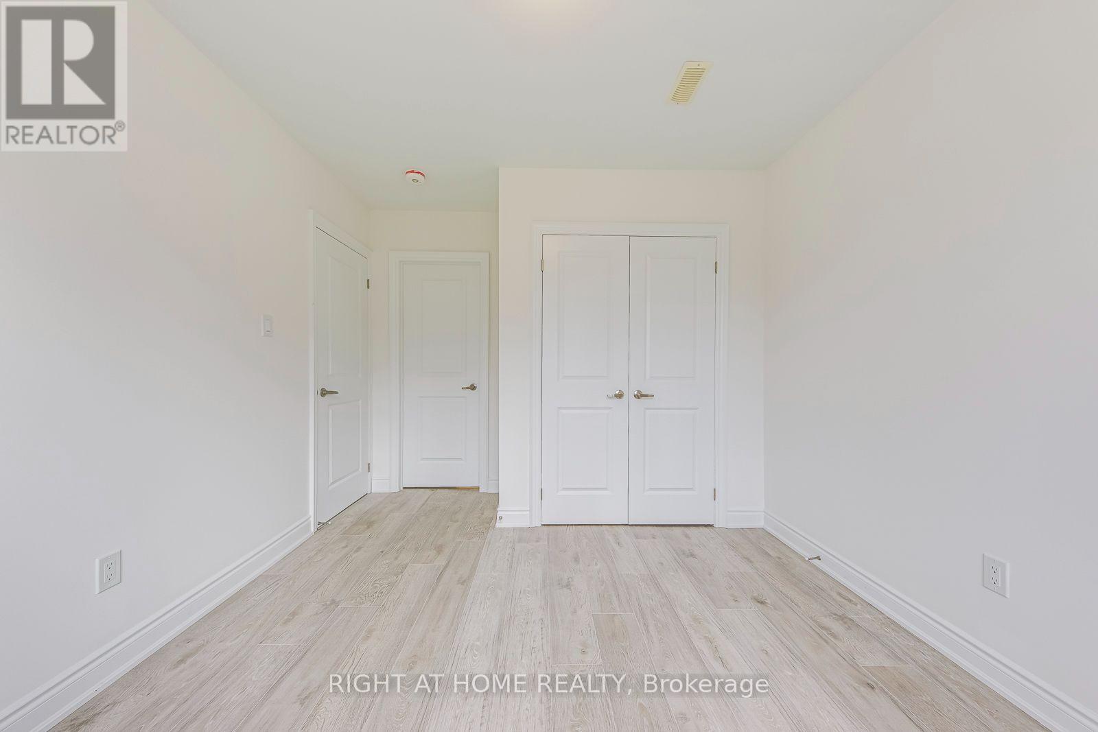 2579 Islington Avenue, Toronto, Ontario  M9V 4A2 - Photo 41 - W13670064