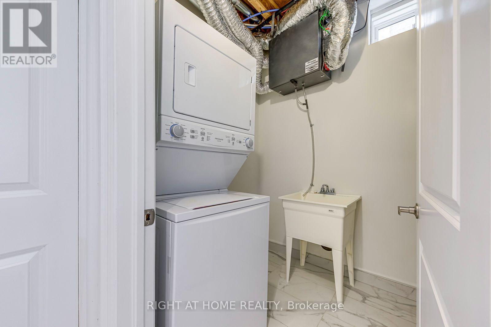 2581 Islington Avenue, Toronto, Ontario  M9V 4A2 - Photo 42 - W13670074