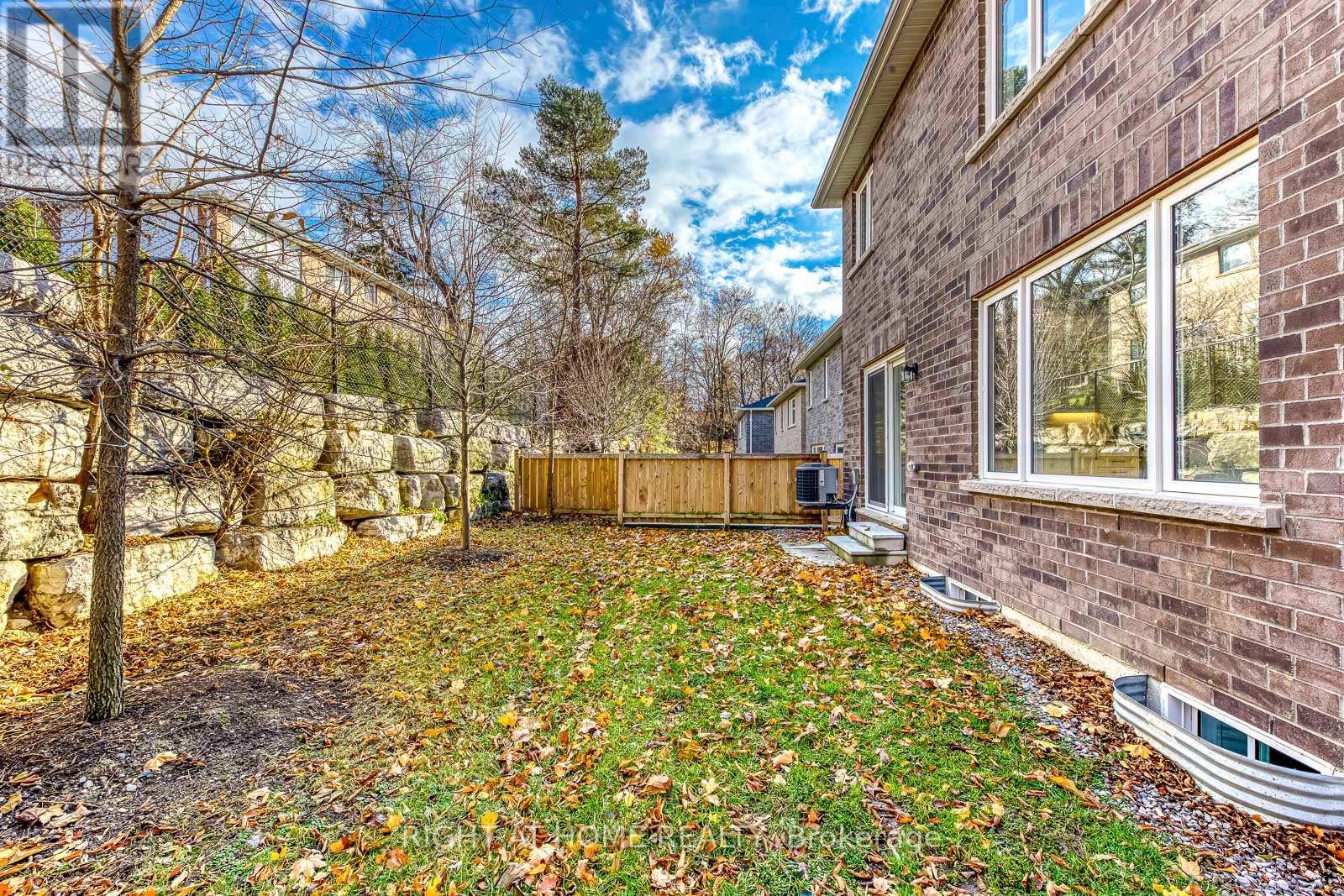 2581 Islington Avenue, Toronto, Ontario  M9V 4A2 - Photo 43 - W13670074