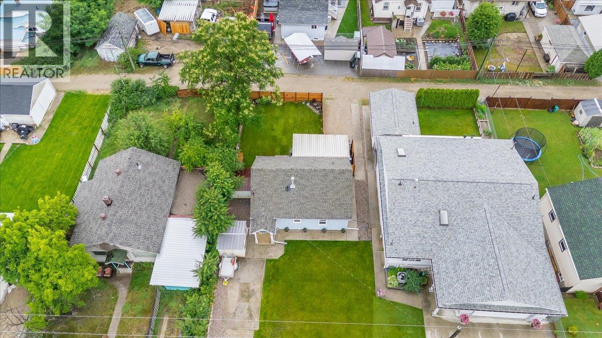 2250 Eighth Avenue, Trail, British Columbia  V1R 3E3 - Photo 33 - 10393487