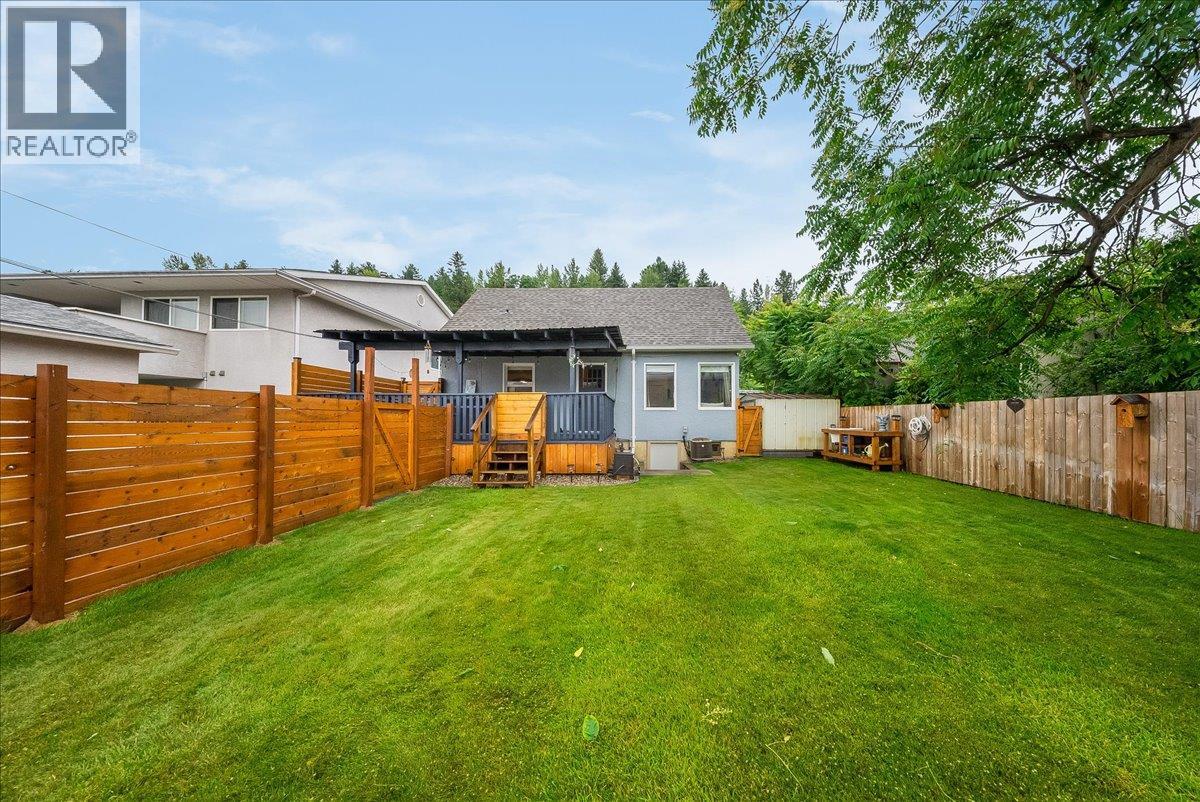 2250 Eighth Avenue, Trail, British Columbia  V1R 3E3 - Photo 26 - 10393487