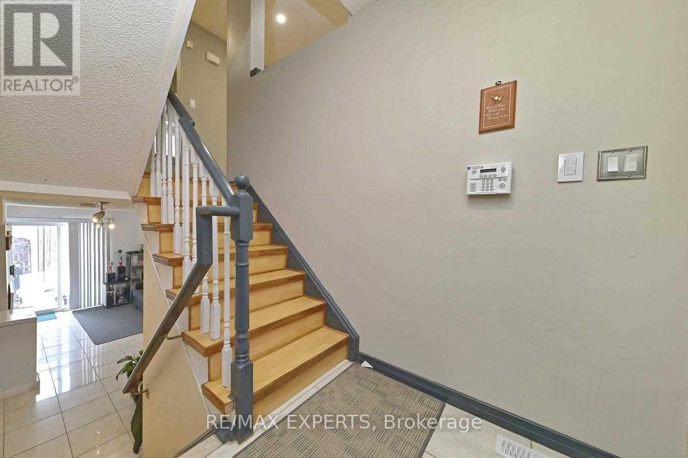 3 - 65 Brickyard Way, Brampton, Ontario  L6V 4M2 - Photo 3 - W13670146