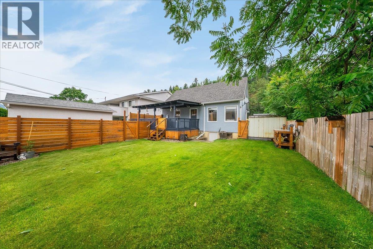 2250 Eighth Avenue, Trail, British Columbia  V1R 3E3 - Photo 25 - 10393487