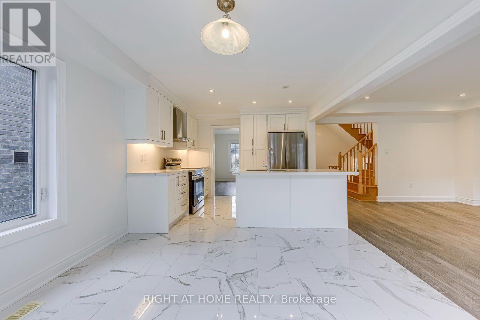 2581 Islington Avenue, Toronto, Ontario  M9V 4A2 - Photo 17 - W13670074