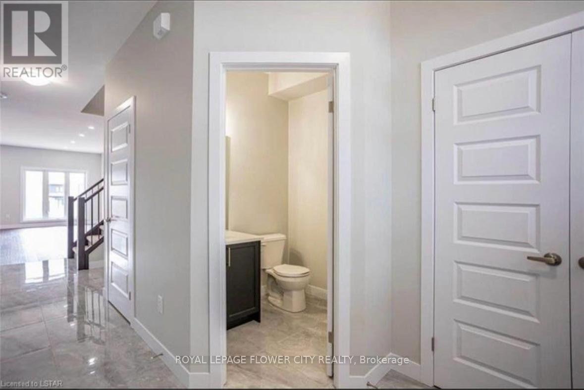 3622 Southbridge Avenue, London South, Ontario  N6L 0G8 - Photo 3 - X13562786