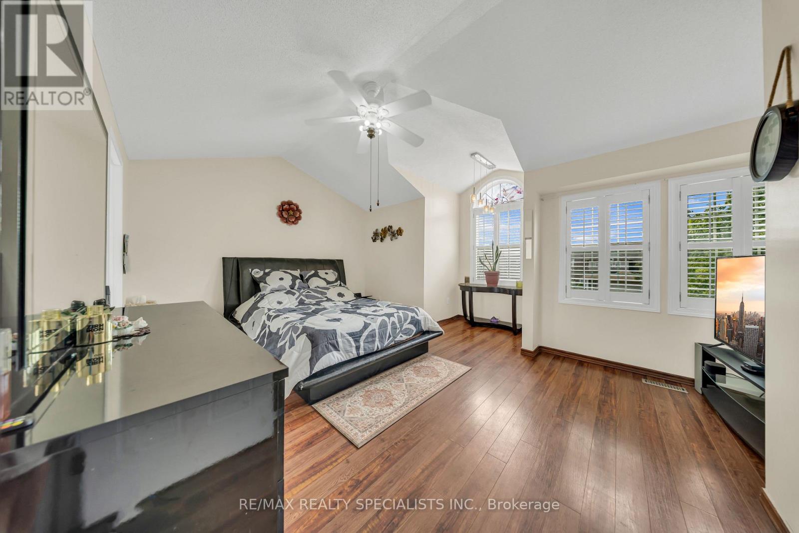 17 Buckthorn Crescent W, Guelph, Ontario  N1E 7C3 - Photo 21 - X13670336