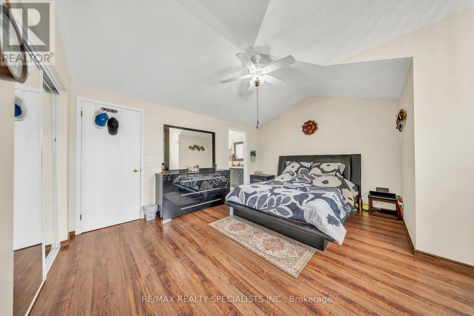 17 Buckthorn Crescent W, Guelph, Ontario  N1E 7C3 - Photo 22 - X13670336