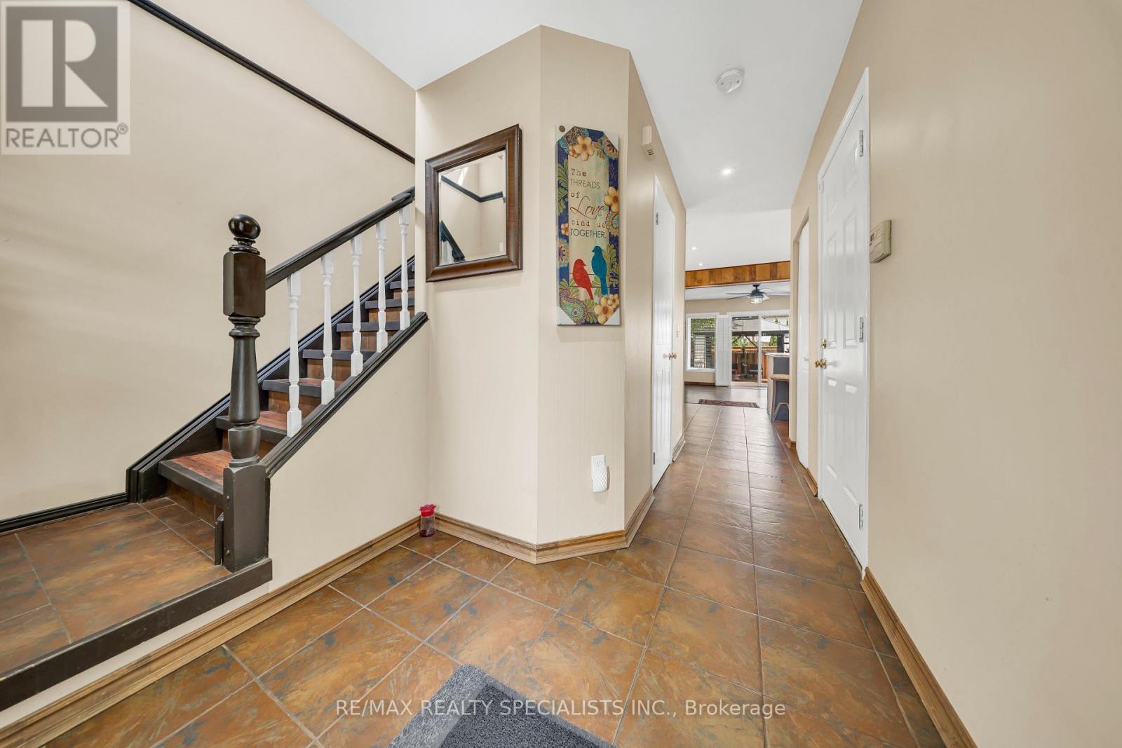 17 Buckthorn Crescent W, Guelph, Ontario  N1E 7C3 - Photo 5 - X13670336