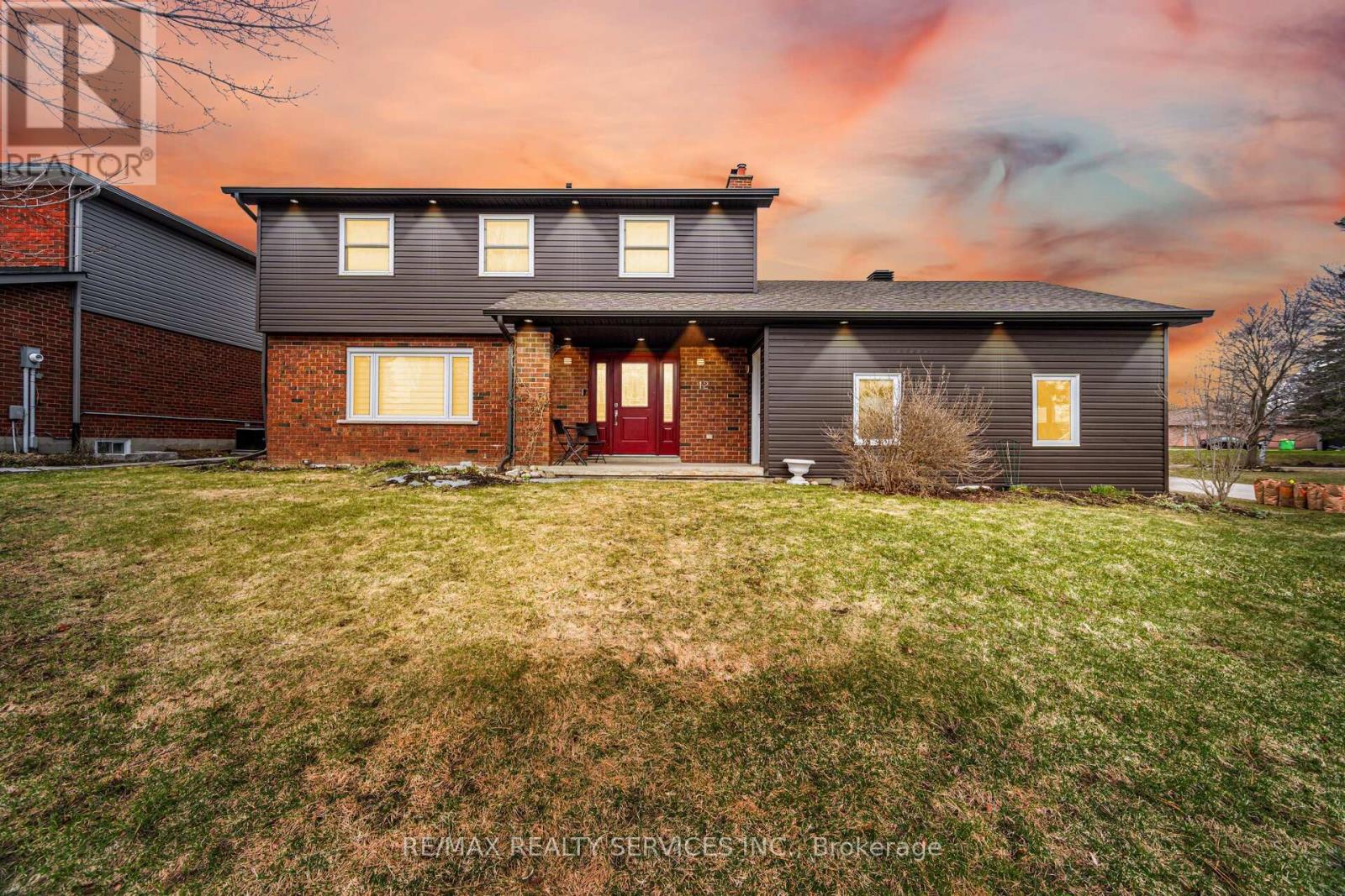 12 Pine Street, Erin, Ontario  N0B 1T0 - Photo 1 - X13670400