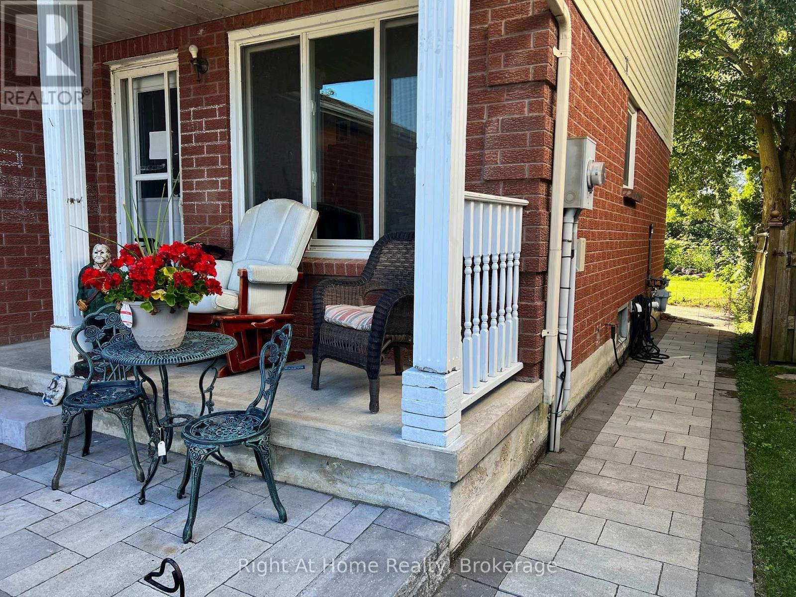 26 Moyse Drive, Clarington, Ontario  L1E 2V4 - Photo 2 - E13672442