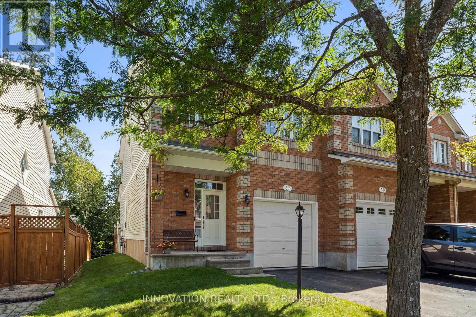 37 Chantilly Gate, Ottawa, Ontario  K2S 2B1 - Photo 2 - X13652316