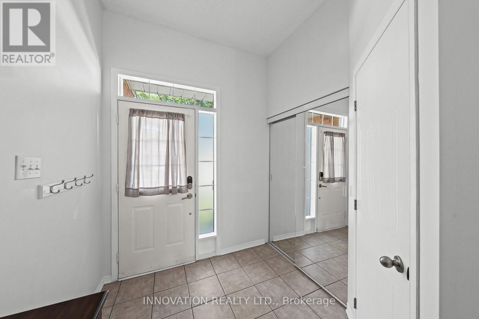 37 Chantilly Gate, Ottawa, Ontario  K2S 2B1 - Photo 5 - X13652316