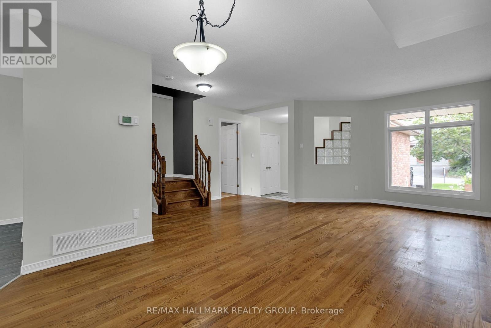 146 College Circle, Ottawa, Ontario K1K 4S1 - Photo 5 - X13670294