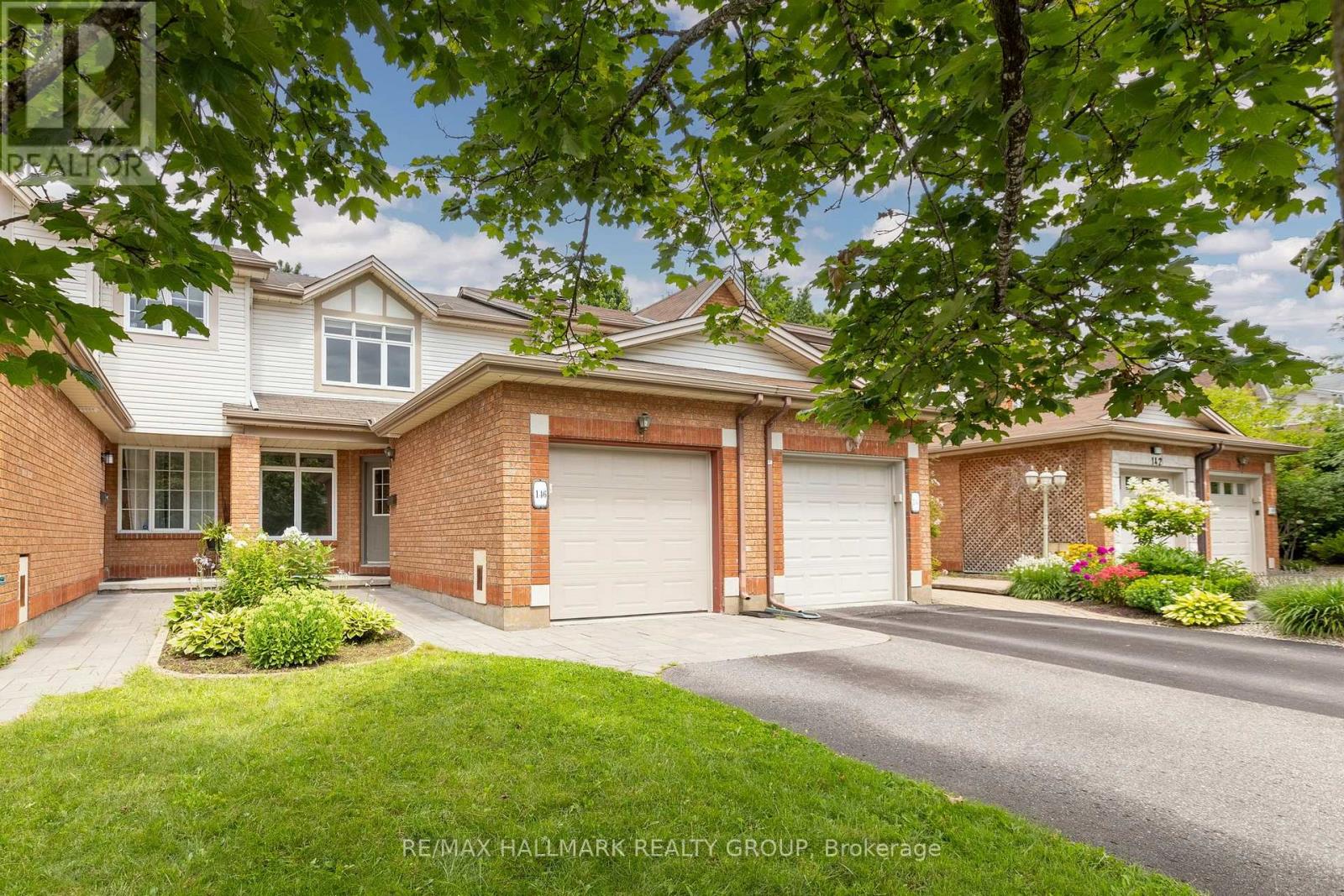 146 COLLEGE CIRCLE, Ottawa, Ontario