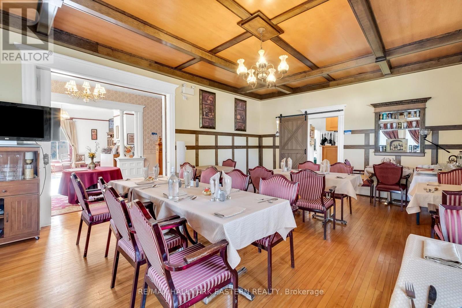 Restaurant - 29 Bursthall Street, Marmora And Lake, Ontario  K0K 2M0 - Photo 3 - X13672360