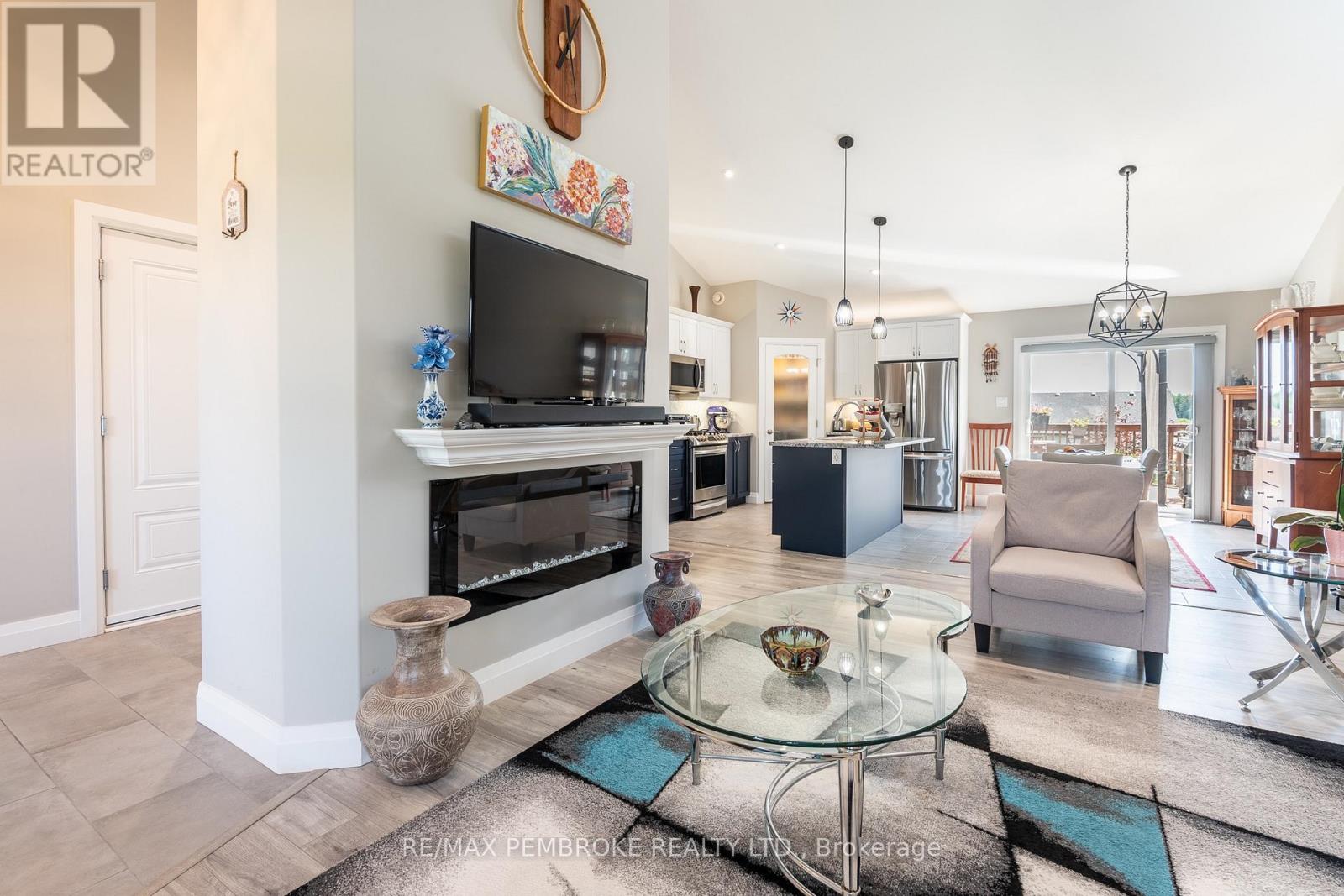 73 Noble Crescent, Petawawa, Ontario  K8H 0G1 - Photo 10 - X13670330