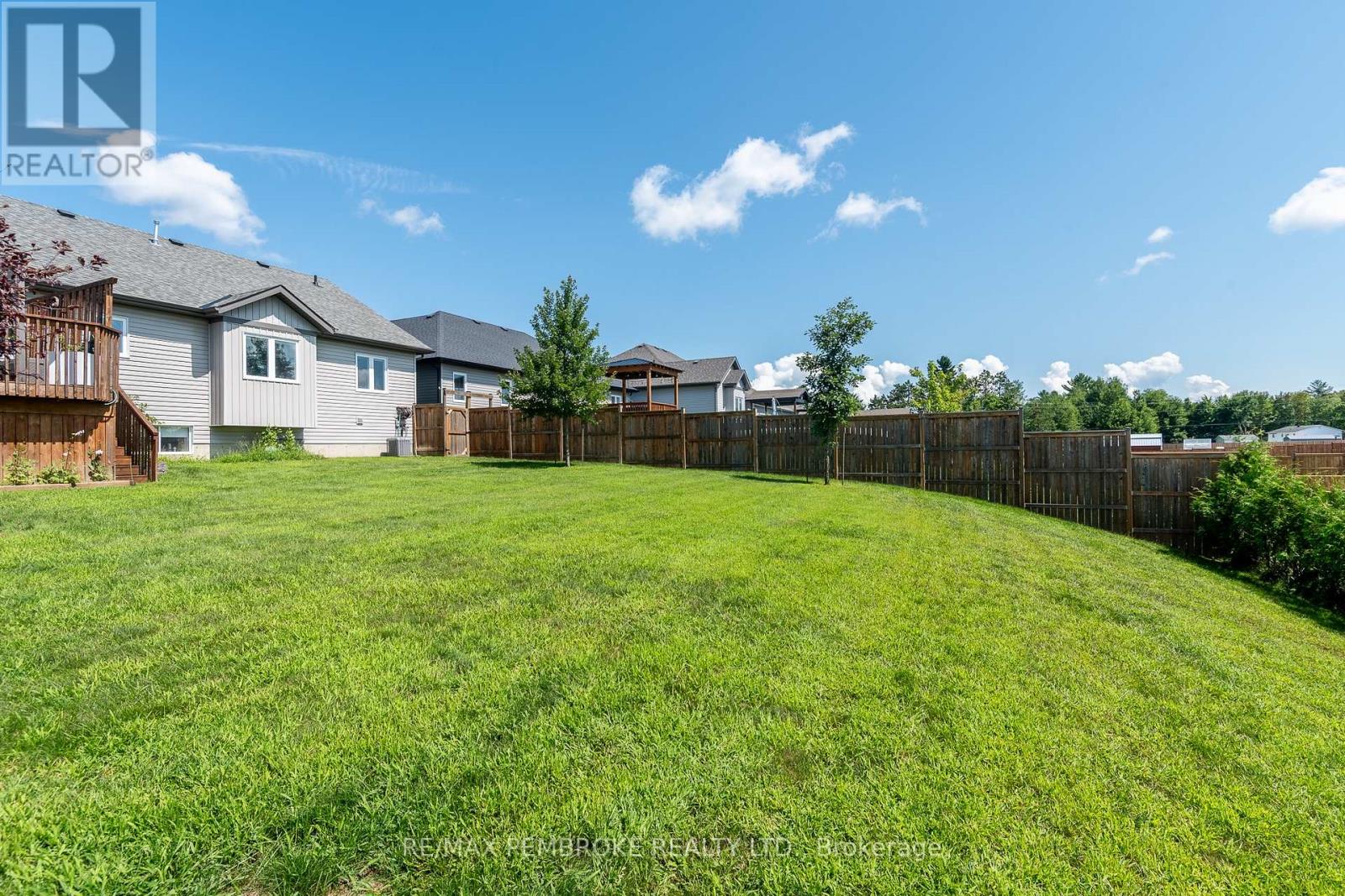 73 Noble Crescent, Petawawa, Ontario K8H 0G1 - Photo 5 - X13670330