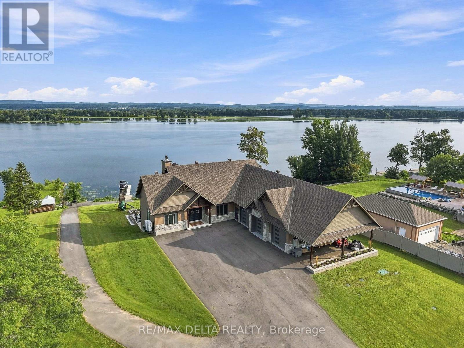 3815 Old Highway 17 Road, Clarence-Rockland, Ontario