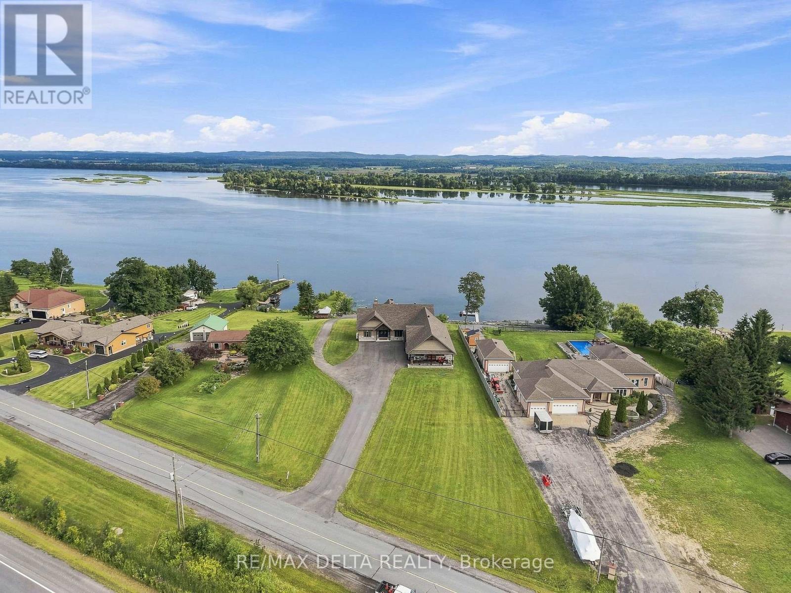 3815 Old Highway 17 Road, Clarence-Rockland, Ontario K4K 1W2 - Photo 4 - X13670410